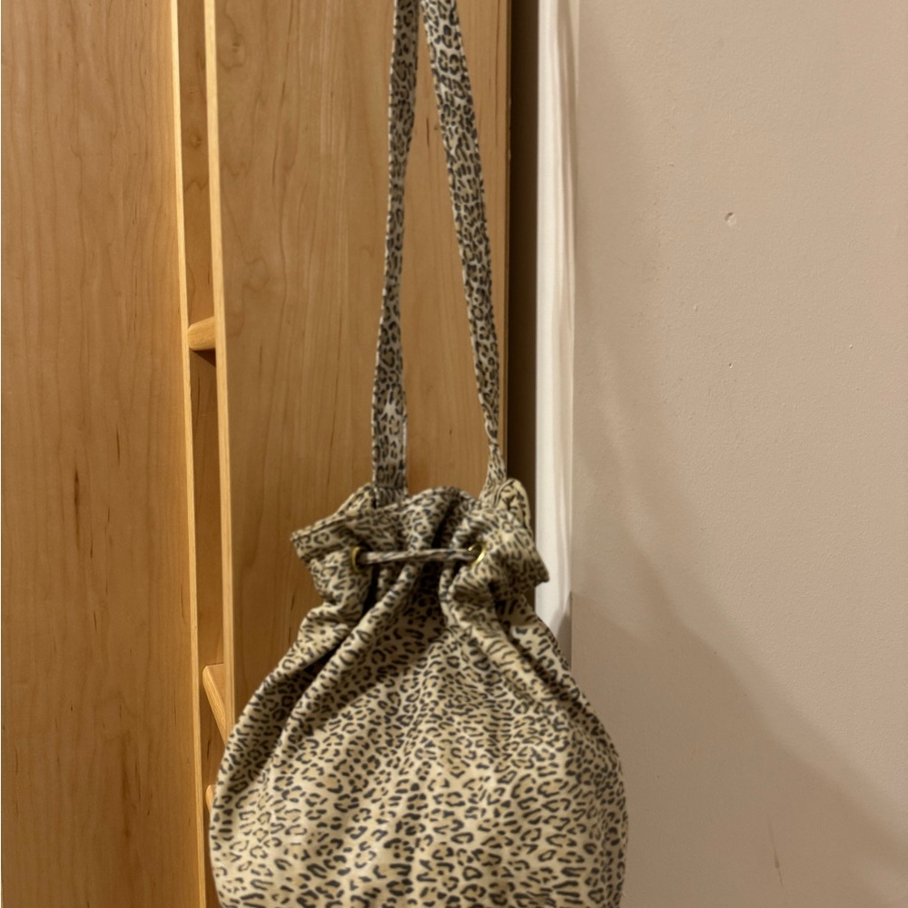 Dramatic Price Drop: Custom Premium Quality Cheetah-Print Leather Bucket Bag